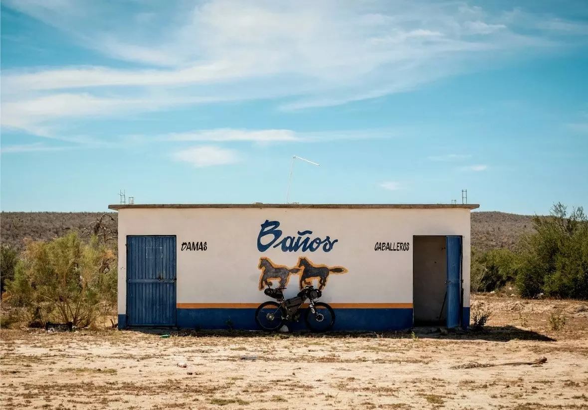 Em algum lugar ao longo da rota Baja Divide em Baja California.