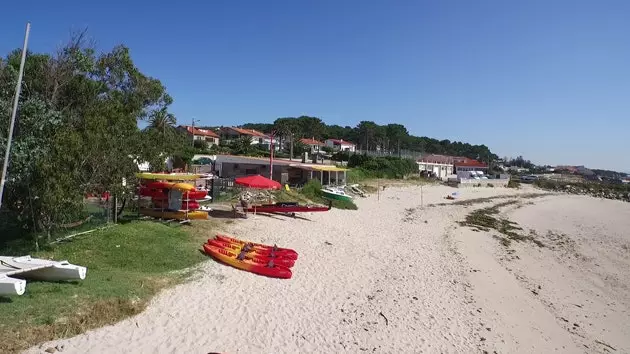 Hiçbir barın tek bir şarkısı yoktur...