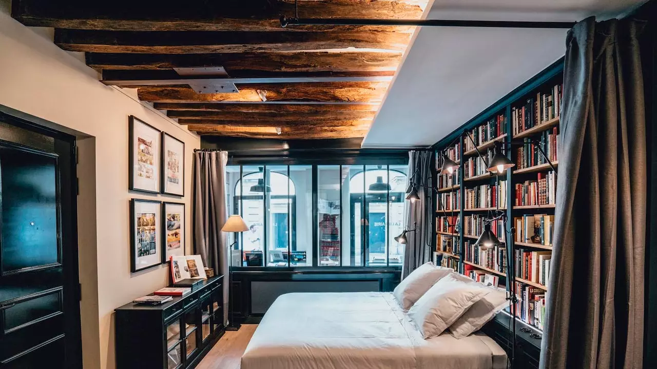 Bookshops in Paris where to stay