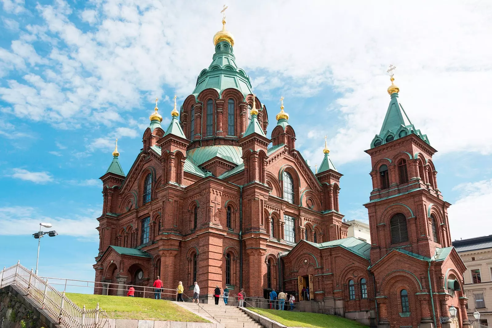 Catedral de Uspensky a maior igreja ortodoxa da Europa Ocidental