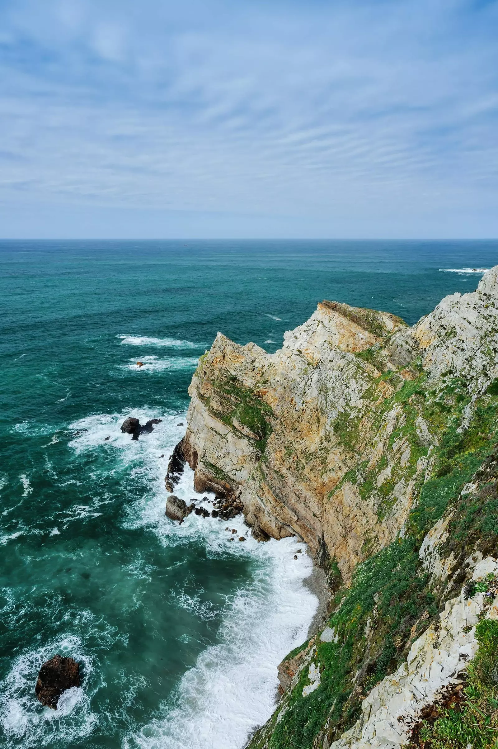 Dari Gijón ke Avils laluan dengan kereta di sepanjang pantai Asturias