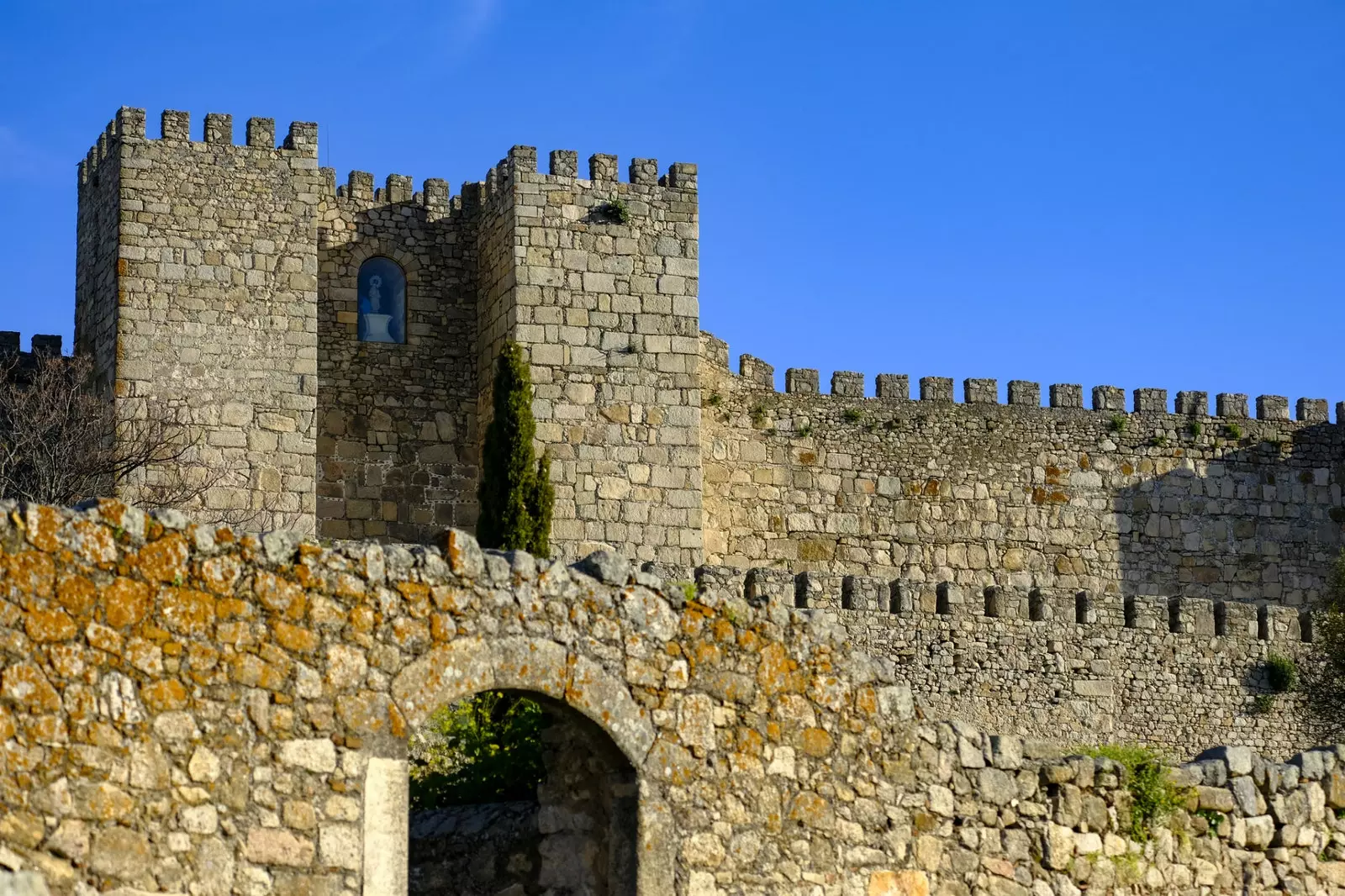 Puoi chiamarlo Trujillo Castle o Casterly Rock, la casa dei Lannister in Game of Thrones.