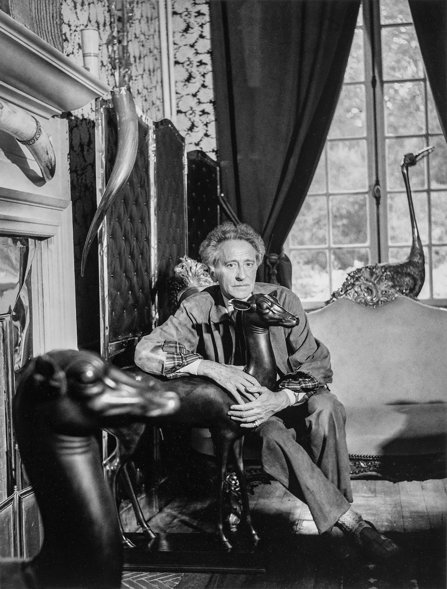 Foto bersejarah Jean Cocteau di rumah