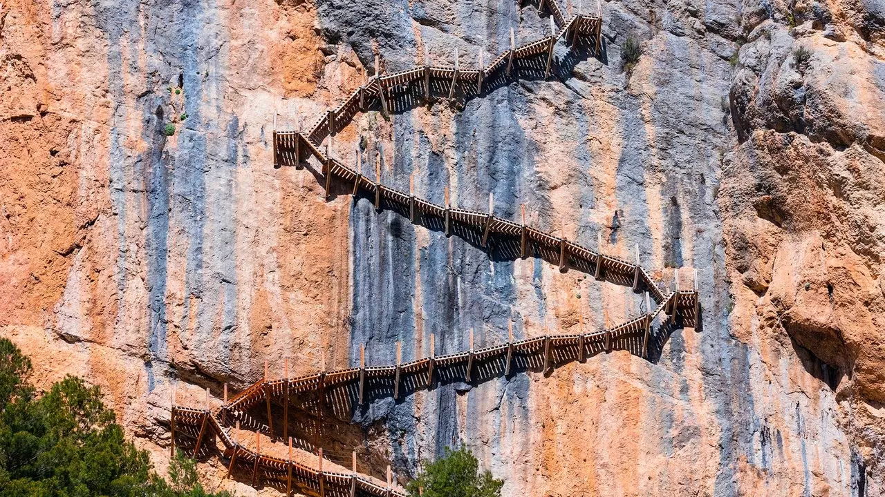 Pet pasarela u rijekama i gudurama Aragona