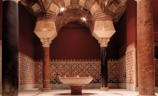 Hammam Al Ándalus her hviler du som en kalif