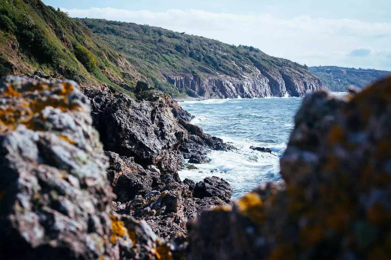 Costa de Hammershus Allinge na Dinamarca