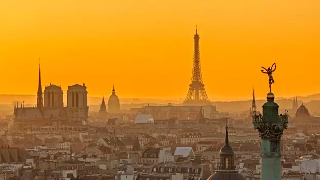 A Torre Eiffel nua: as melhores perspectivas da dama de ferro