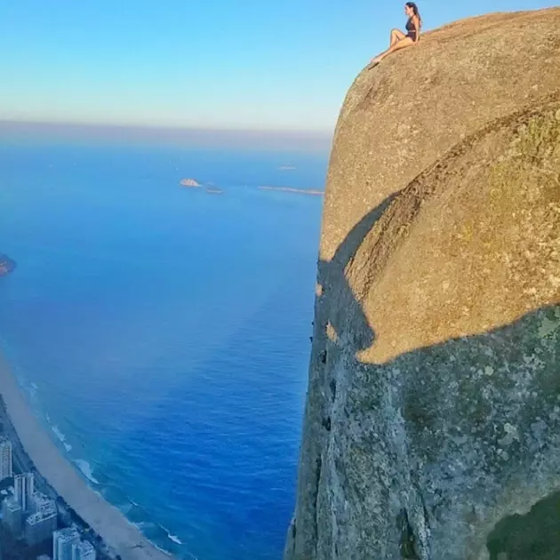 Pedra da Gvea mlima wa Brazil wa kukimbilia adrenaline