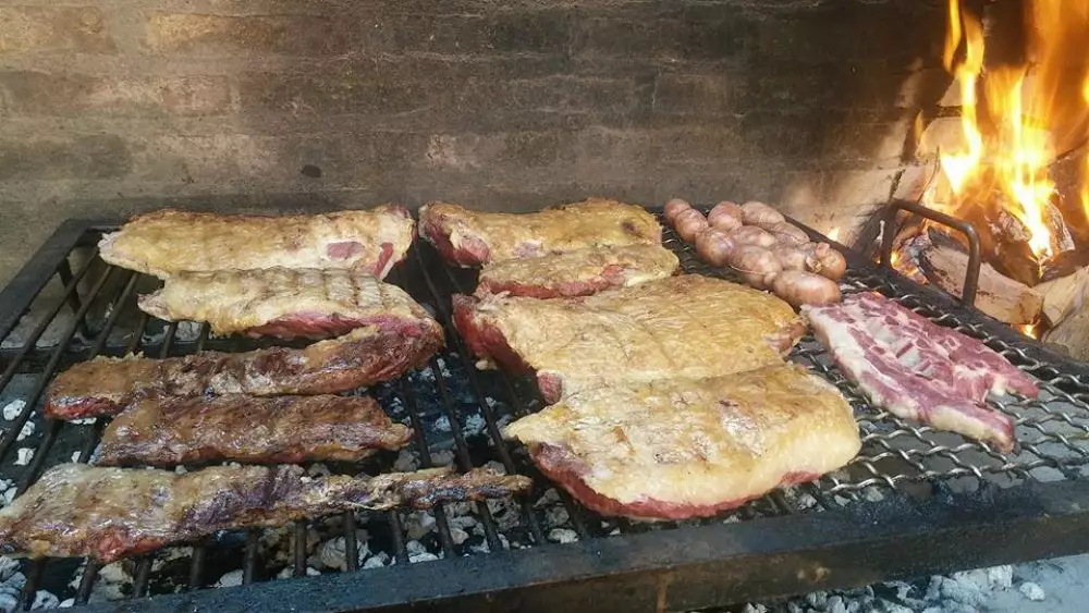 Asado la restaurantul La Ramada.