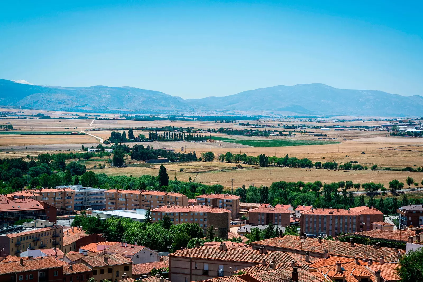 Du haut des tours on peut voir l'horizon