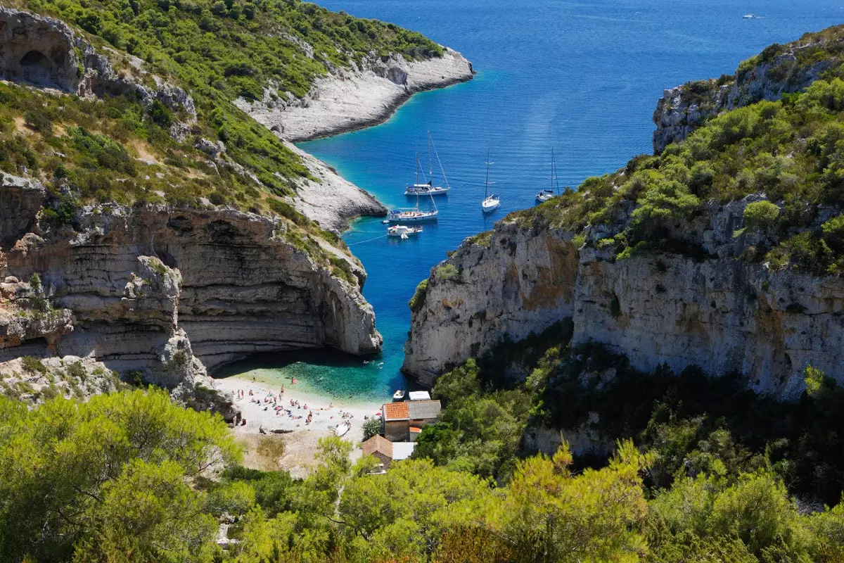 La differenza tra turista e viaggiatore è in questi luoghi in Croazia