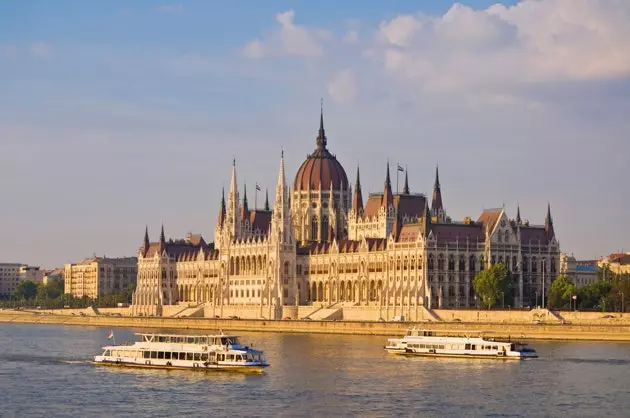 48 Stonnen zu Budapest