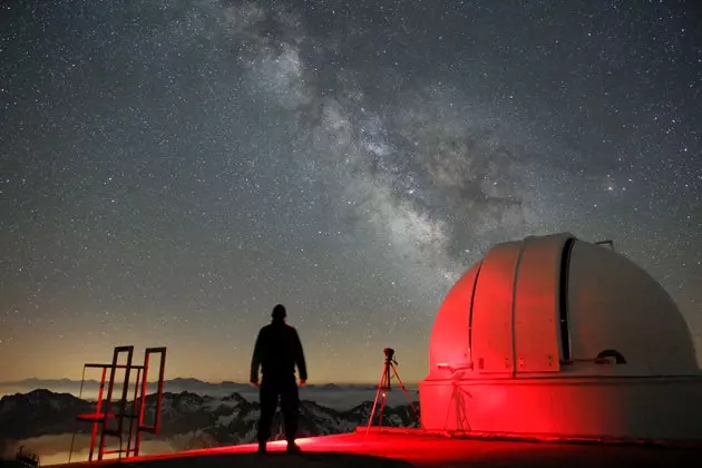 Salju dan astronomi di Pyrenees