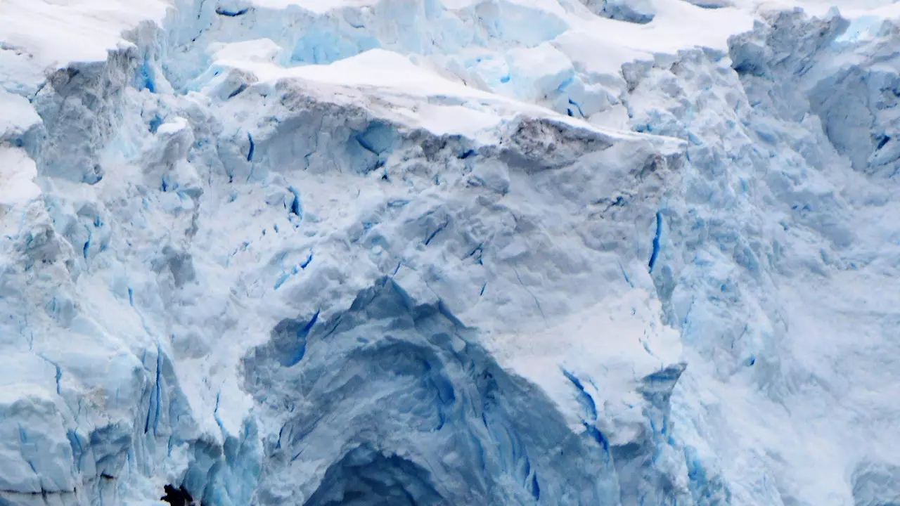 Antarctica, mahali ambapo hadithi zinajengwa