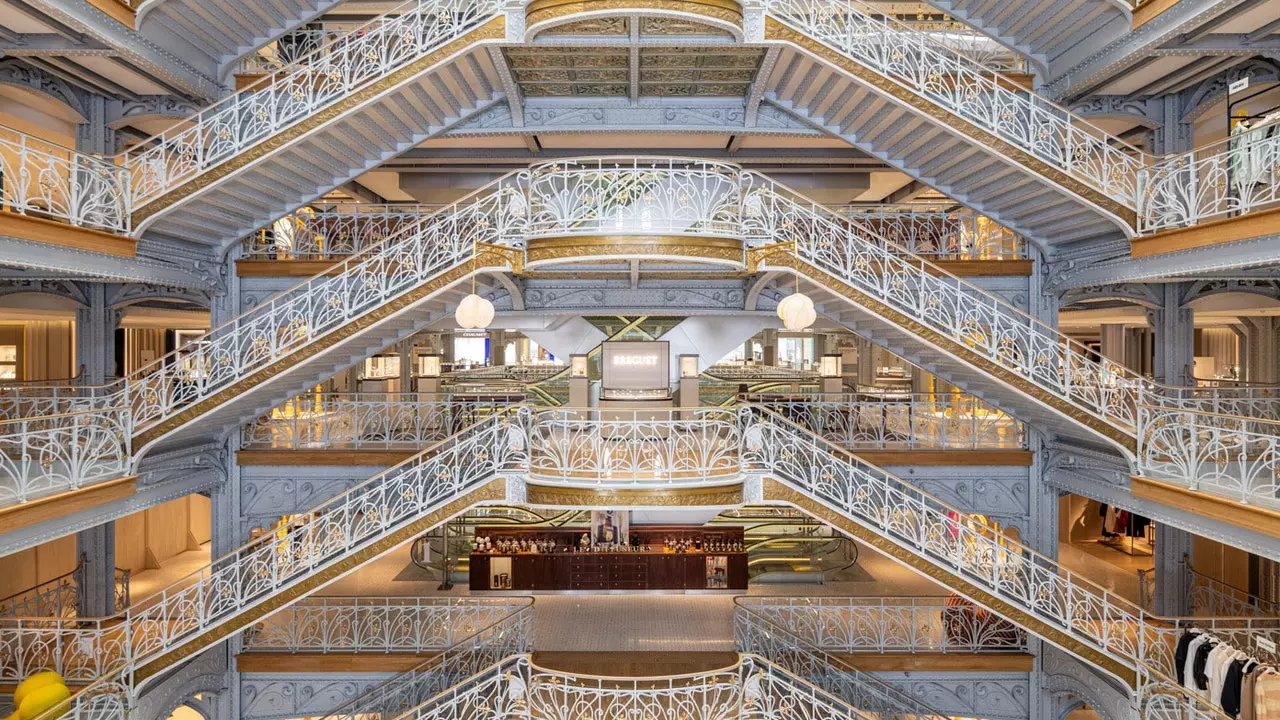 La Samaritaine, the most beautiful department store in Paris, reopens