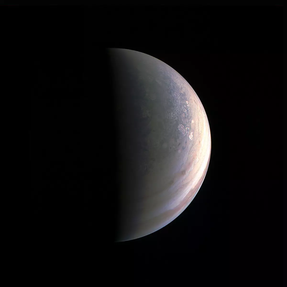 D'Juno Raumsond mécht déi éischt Biller vum Jupiter